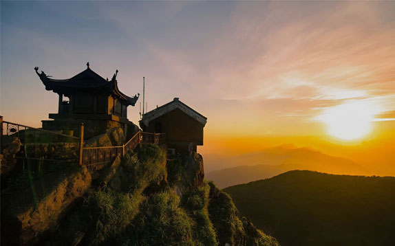 Pilgrimage Tour From Hanoi To Yen Tu Pagoda - BestBooking
